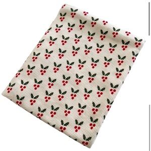 Spearmint holly swaddle